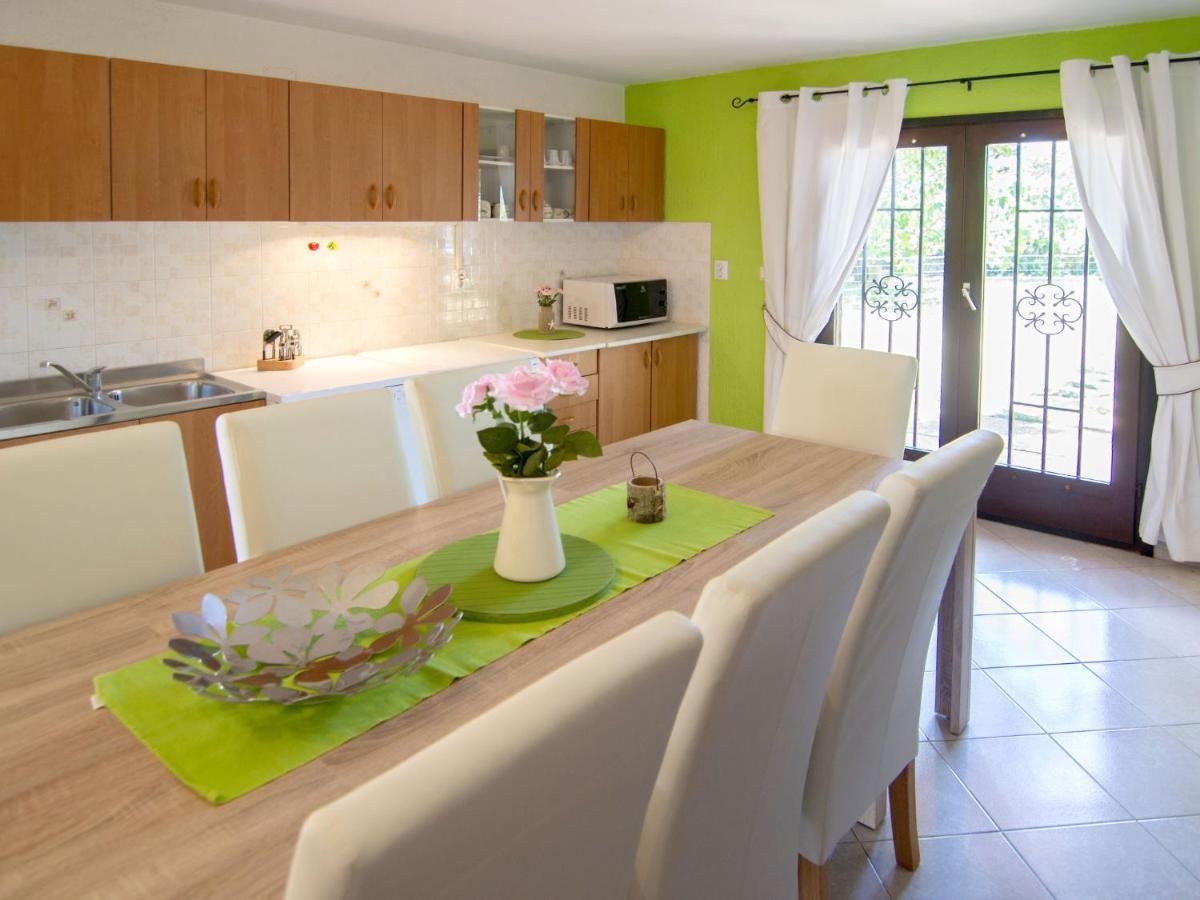 Holiday Home Sara - Prc136 By Interhome Πόρετς Εξωτερικό φωτογραφία